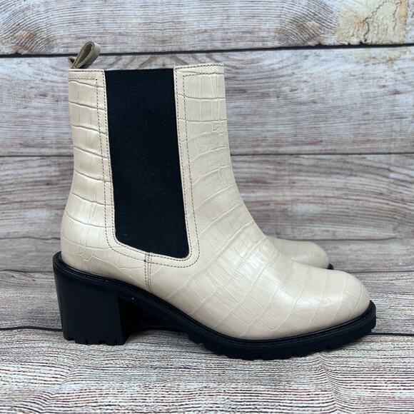 Seychelles Womens 9.5 Leather Chelsea Boots Lug Sole Embossed Mod 70s Retro Boho - Picture 10 of 11
